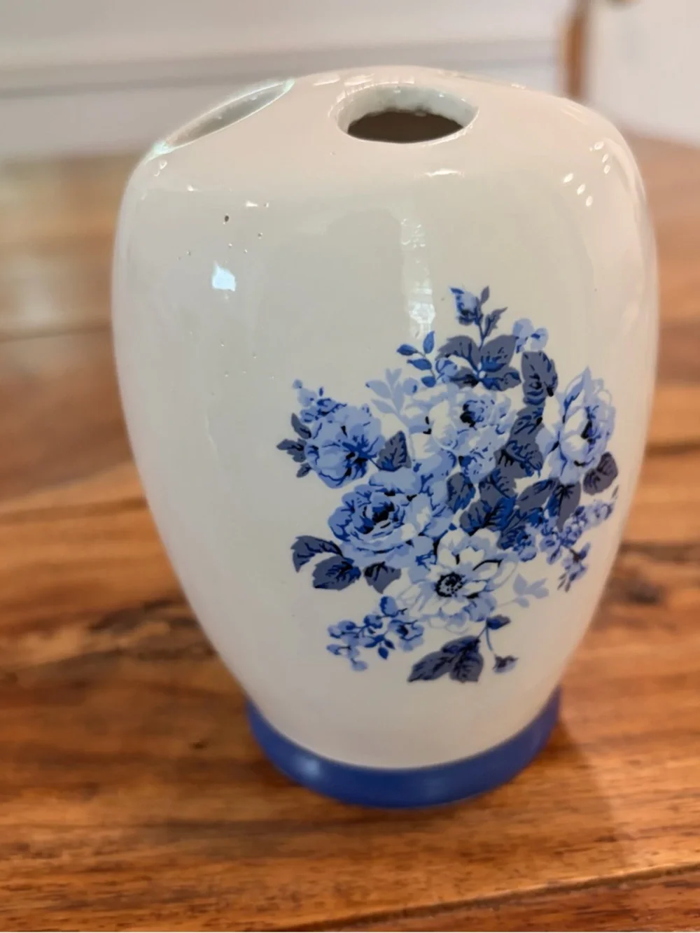 Vintage Ceramic Porcelain White & Blue Floral Toothbrush Makeup Brush Holder